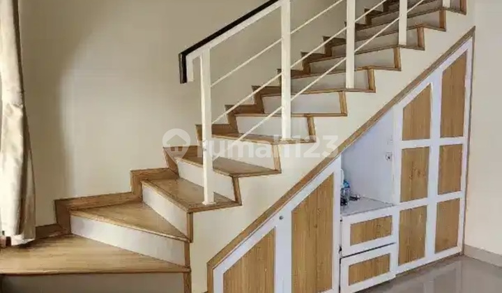 Disewakan Furnish Rumah Puri Beta 2 Siap Huni 2