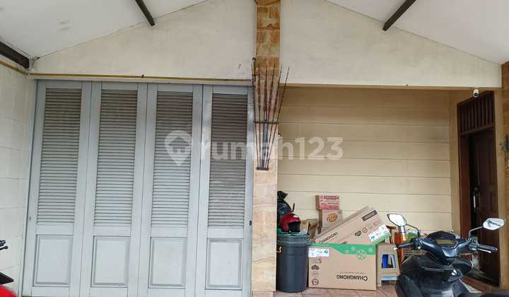 garasi/carport rumah taman meruya ilir 300