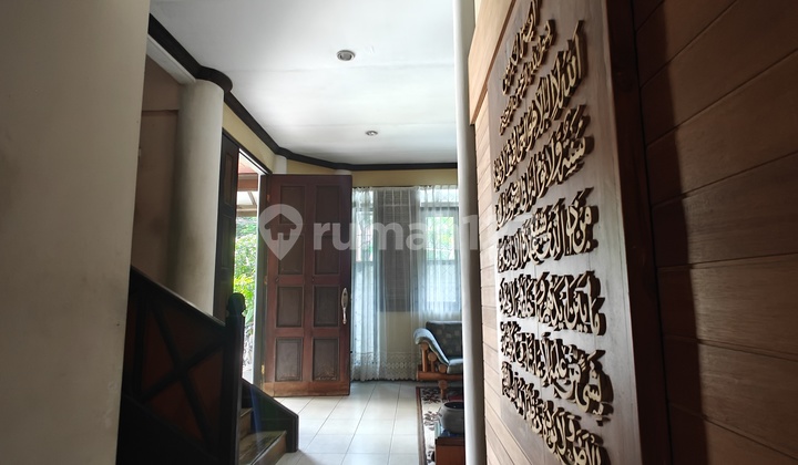 Two-Story House in North Meruya, Spacious and Ready to Occupy 2