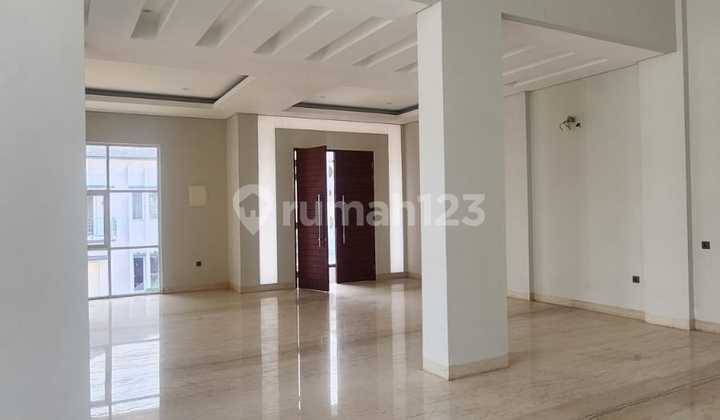 Rumah Mewah Cluster Florence Pantai Indah Kapuk Siap Huni 