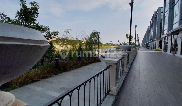 Rare Corner Unit Ruko View Danau 6x15 Osaka PIK2 Best Deal! Rare Corner Unit Ruko View Danau 6x15 Osaka PIK2 Best Deal!