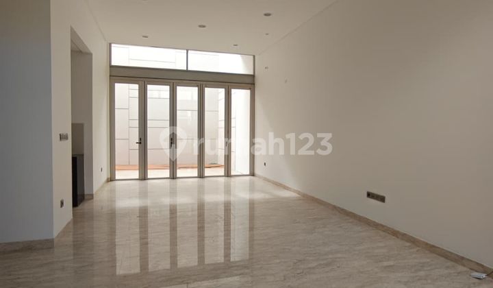 Termurah di Mozart Golf! Rumah 8X20 Brand New 3 Lantai - Jalan Boulevard 2