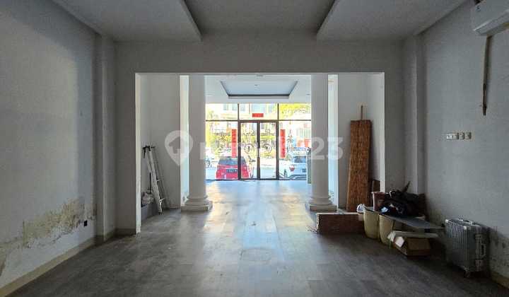 Rare Unit! Crown Pik Shop House 5X15 Facing Main Road - Good Condition 2