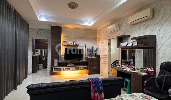 Rare Unit BGM PIK 2.5 Floors, Boulevard Position Best Deal!!