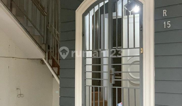 Rumah 2 Lantai PIK Kuda Laut Termurah 8x17! Owner Mau Jual Cepat! 2