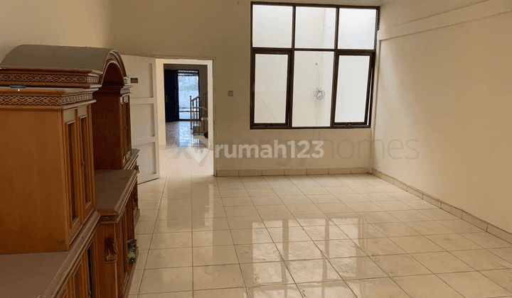 Ruko Disewakan 3 Lantai di Mainroad Surya Sumantri Bandung 1