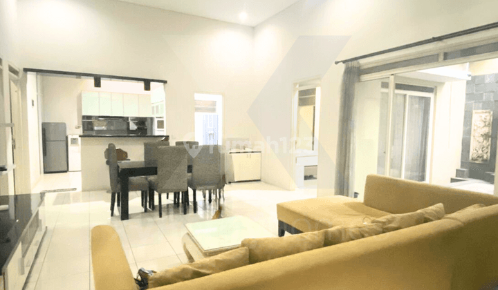 Rumah 1,5 Lantai Full Furnished di Kota Baru Parahyangan Bandung 1