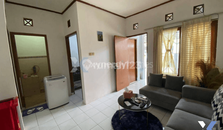 Rumah Bagus Semi Furnished SHM di Sariwangi Bandung 2