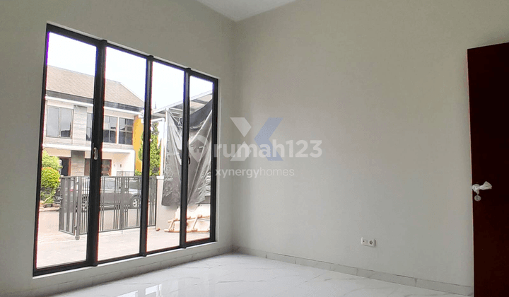 Rumah Baru Modern Minimalis 2 Lantai SHM di Singgasana Pradana Bandung 1