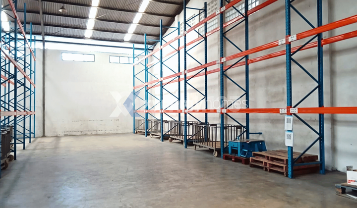 Gudang Lokasi Strategis Akses Jalan Bagus di Sayap Taman Kopo Indah Bandung