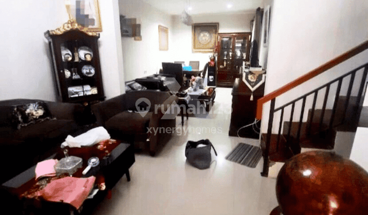 Rumah 3 Lantai SHM View Pegunungan Security 24 Jam One Gate System Row Jalan Lebar di Ciwaruga Bandung 1