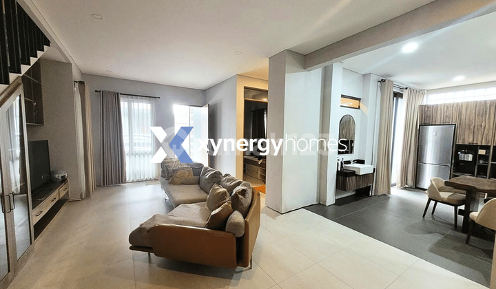 Rumah 2 Lantai SHM di Setra Duta Bandung