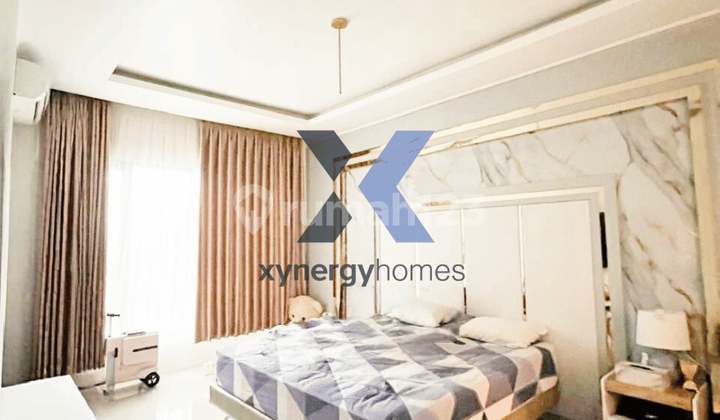 Rumah Mewah 2.5 Lantai SHM di Sariwangi Bandung