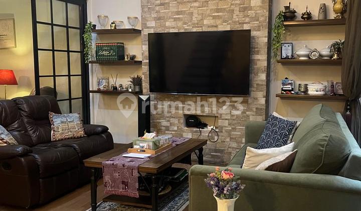 Rumah Cantik Furnished 2 Lantai SHM di Griya Loka Bsd Siap Huni 2