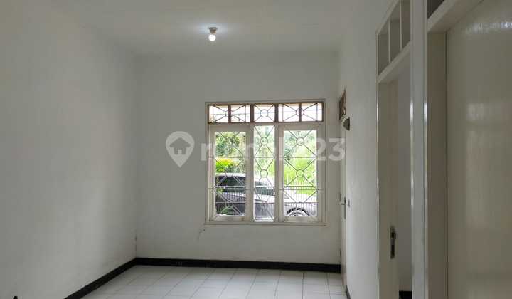 READY-TO-OCCUPY HOUSE AT AFFORDABLE PRICE, NEGOTIABLE UNTIL DEAL IN BSD NUSALOKA. 2