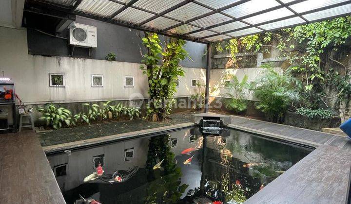 Rumah hoek siap huni dgn private pool n fish pond di Puspita Loka BSD 2