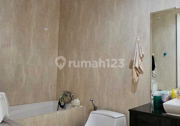 Luxurious House in Gading Serpong Fully Furnished + Swimming Pool 2