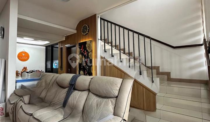 Ready-to-Occupy House Near Sport Club in Quantis BSD, Renovated. 2