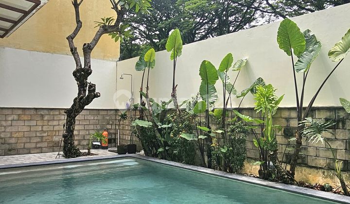 Jual Rumah Mewah Di Alam Sutera, Private Pool, Dekat Sekali Laurentia 1