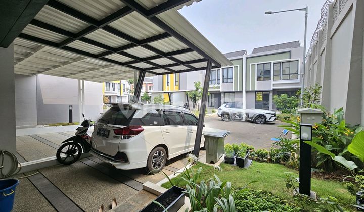 Rumah Hoek Di Baroni Summarecon Gading Serpong, Semi Furnish