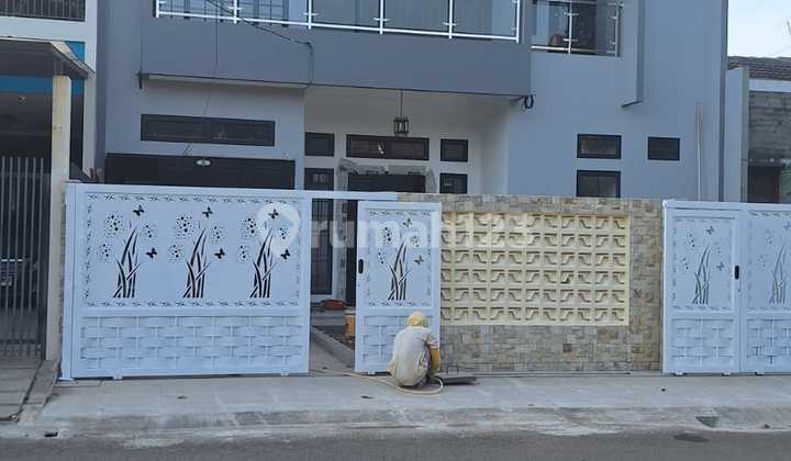 Rumah Baru Design Mandiri Dengan Private Pool Di Bsd, Selangkah Ke Tol