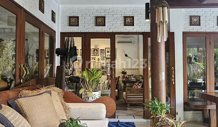 Rumah Ala Villa Dgn Kolam Renang Pribadi Di Bintaro Sektor 8 2