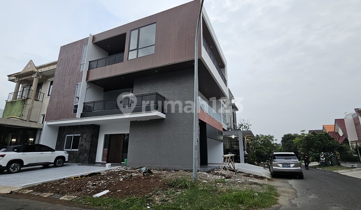 Brand New House Hoek, Design Mandiri Di Sutera Flamboyan Alam Sutera Brand New House Hoek, Design Mandiri Di Sutera Flamboyan Alam Sutera