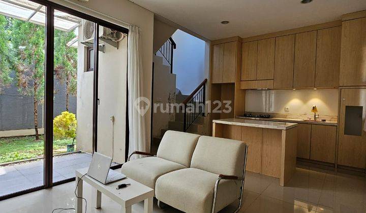 Rumah Semi Furnish Siap Huni Vanya Park Bsd, Tidak Berhadapan Tetangga 1