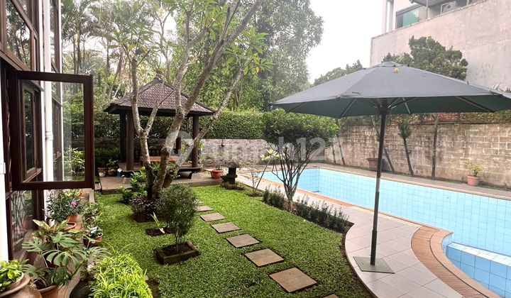 Rumah Mewah Bukit Terrace Golf Bsd Dengan Private Swimming Pool