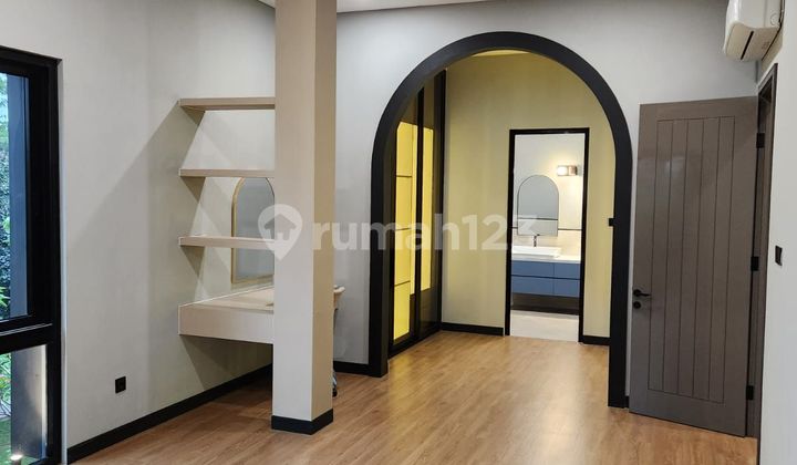 Rumah Baru Design Mandiri Bonus Taman 275m2 Di Delatinos Bsd 2