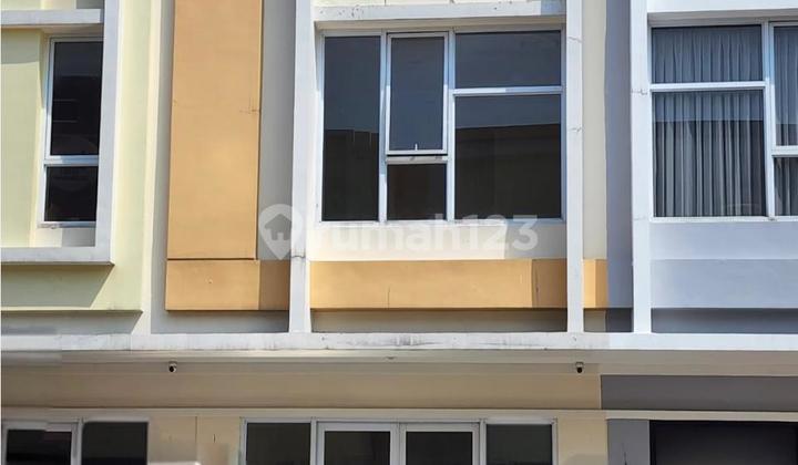 2-Story Shop House for Rent in a Busy Area at Pisa Grande Gading Serpong