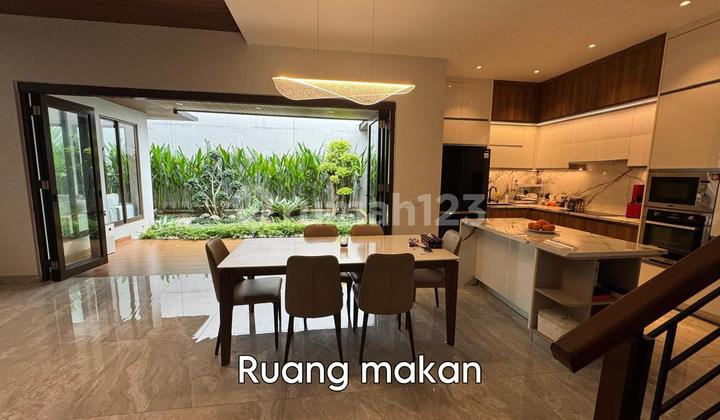 Semi Furnished House with Luxurious Interior Design at The Green BSD, Near the Toll Road 2