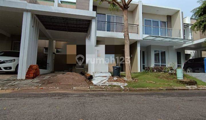 Rumah di Orchard Park 2 Lantai Bagus banget  2