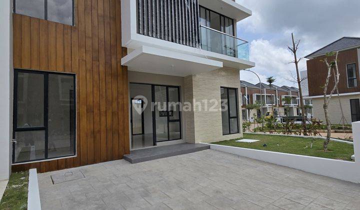 Dijual Rumah Hgb 2 Lantai Citraland Megah  2