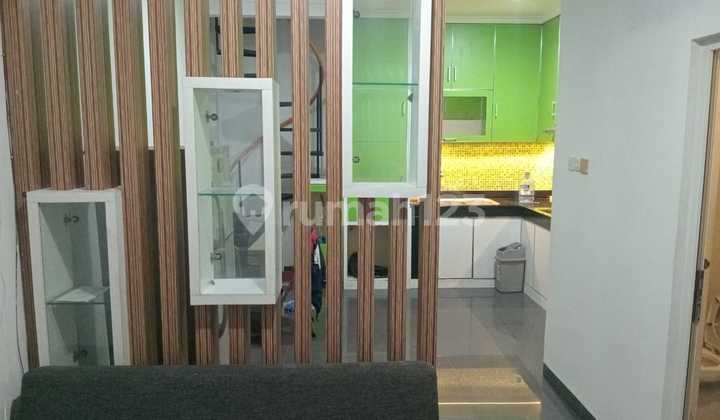 Dijual rumah siap huni di taman surya 5