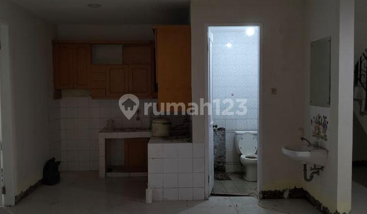 Dijual Rumah Siap Huni 2 Lantai dan Bebas Banjir di Daan Mogot Baru 2