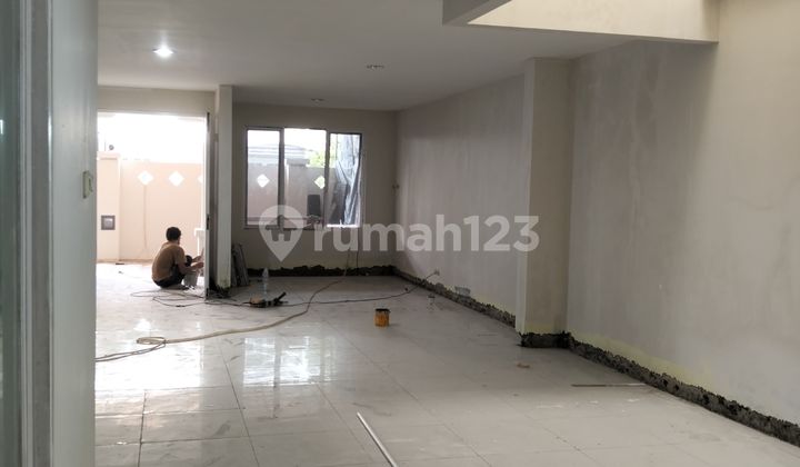 Dijual Rumah Siap Huni 2 Lantai dan Bebas Banjir di Daan Mogot Baru Dijual Rumah Siap Huni 2 Lantai dan Bebas Banjir di Daan Mogot Baru