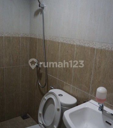 Dijual Rumah Siap Huni dan Furnish di Green Court 2