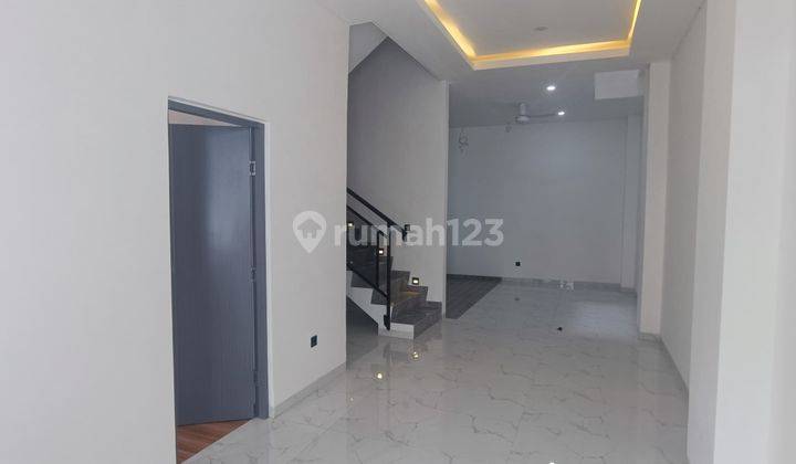 Rumah Baru Minimalis 3 Lantai di Citra Garden 3 2