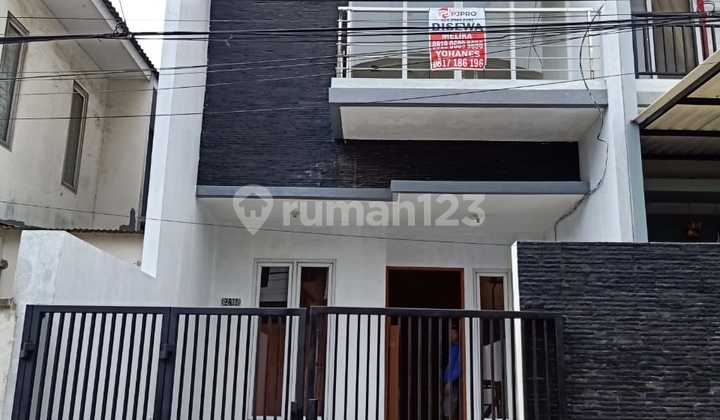 Disewakan Rumah Siap Pakai di Citra Garden 5