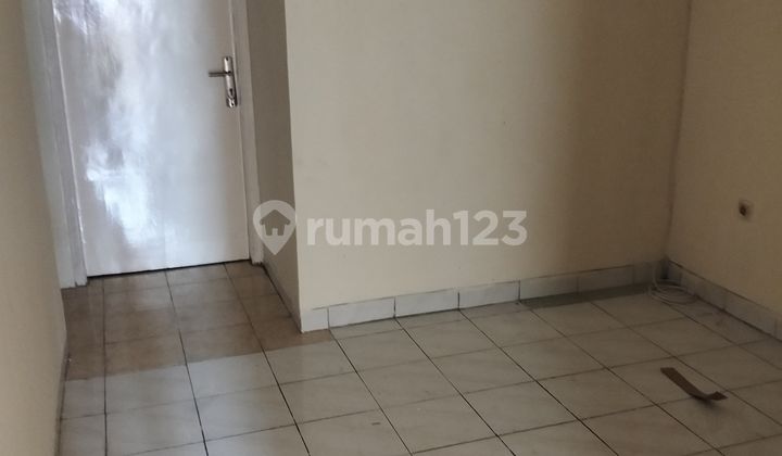 Disewakan Rumah 2 1/4 Lantai di Daan Mogotr Cadia 2