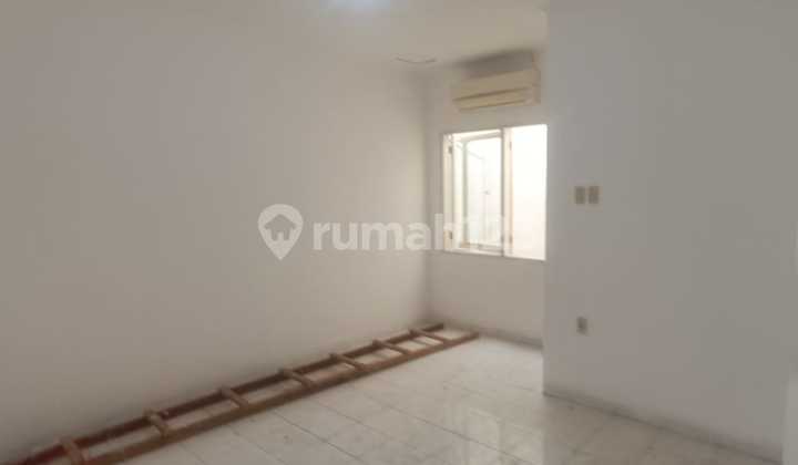 For sale: New 2-story ready-to-occupy house in Daan Mogot 2