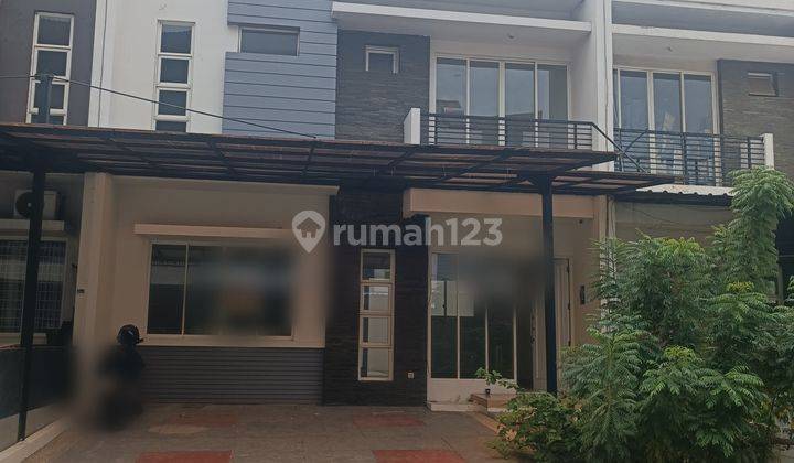 Rumah 2 Lantai Lingkungan Bagus Akses Mudah di Puri Mansion 1