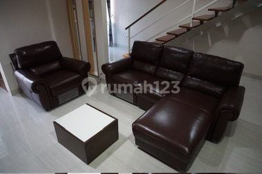 Dijual Rumah Siap Huni dan Furnish di Green Court