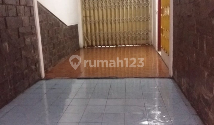 Rumah dengan 5 kamar di daerah Kepanjen Malang GMK01099 7