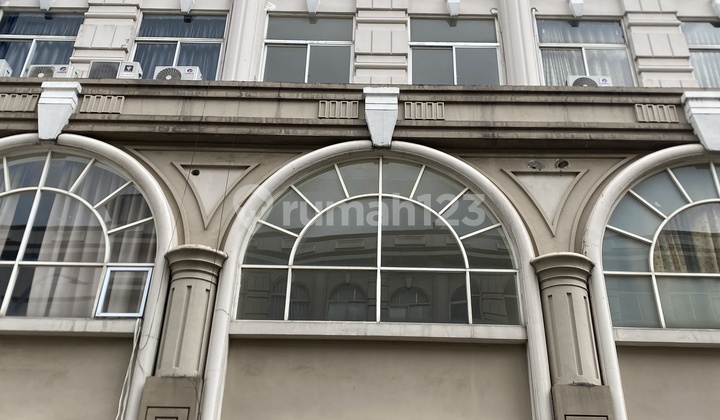 Disewakan Ruko di Green Lake Siap Hunii 64.0 M² Disewakan Ruko di Green Lake Siap Hunii 64.0 M²