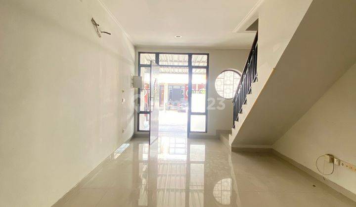 Disewakan Rumah Dua Lantai Cluster Favorit  1