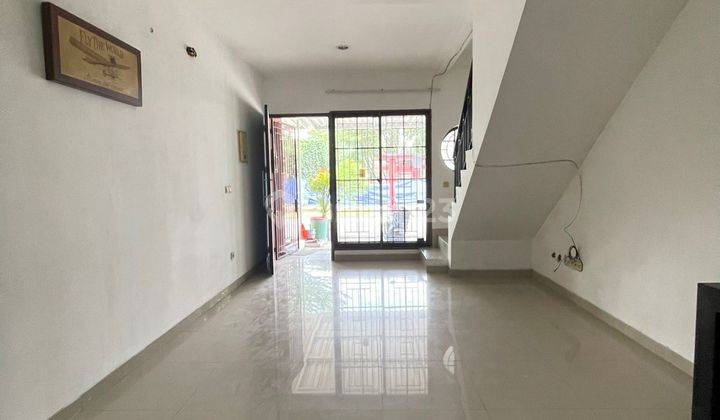 Sewa Rumah Dua Lantai Termurahh Minimalis  1
