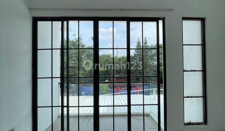 Disewakan Rumah Dua Lantai Minimalis Banget 2
