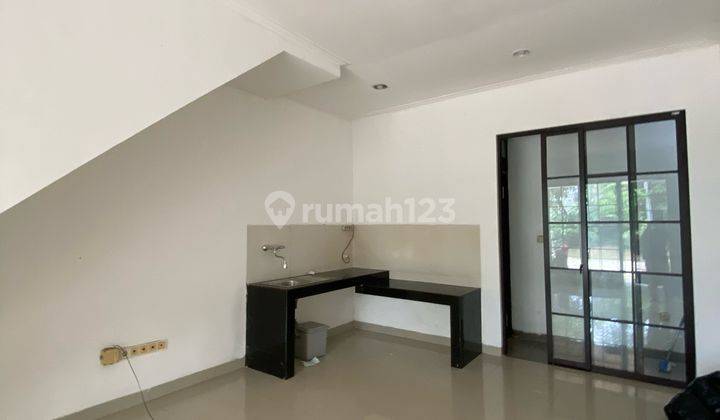 Disewakan Rumah Ready Amti Banjirrr di Green Lake City 1